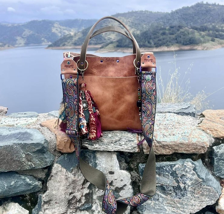 Carry gear from the NoBagrets community